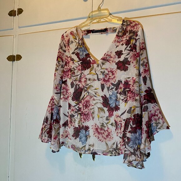 White House Black Market Sheer Floral V Neck Top - Picture 2 of 12